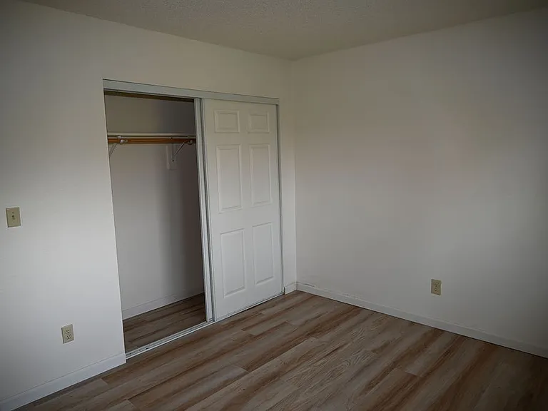 2301 SE Courtney Ave #9 — Photo 8