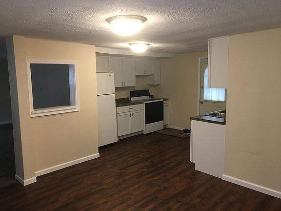 2nd image of 208 S Marion St