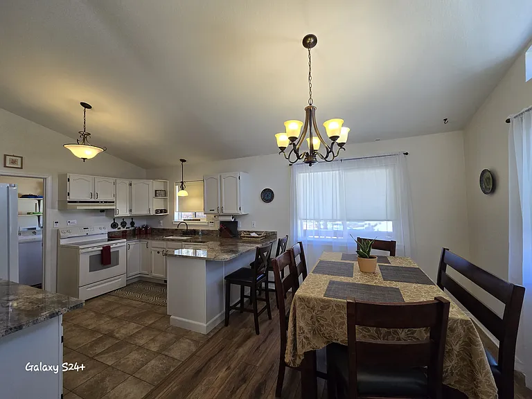 81 Loafers Ln — Photo 8