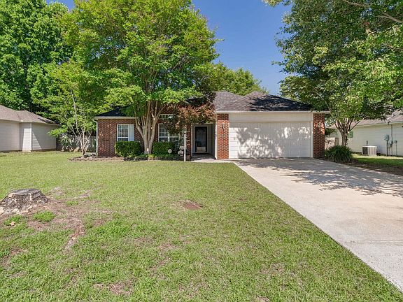 3rd image of 207 Castle Pines Dr