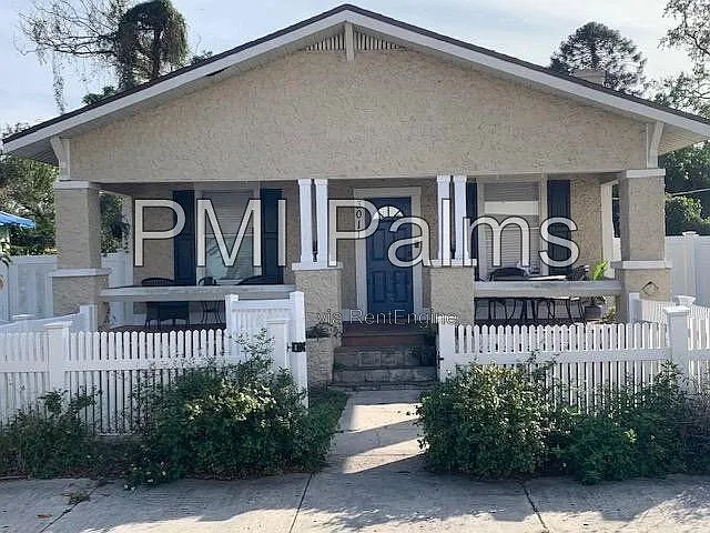 3011 E Louisiana Ave