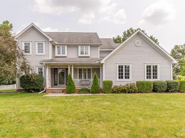 1364 Provincial Dr, Chelsea, MI 48118