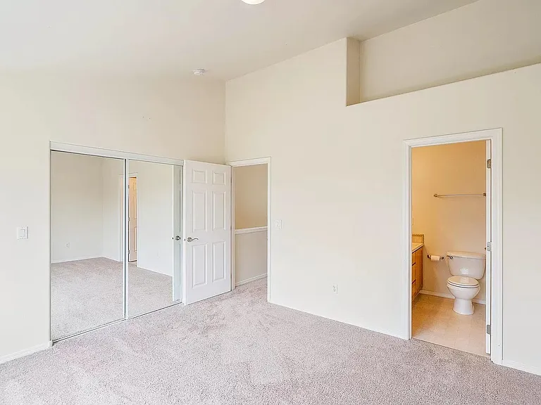 9215 SW Sweek Dr — Photo 11