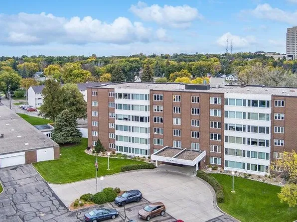 1111 N 1st St APT 1D, Bismarck, ND 58501