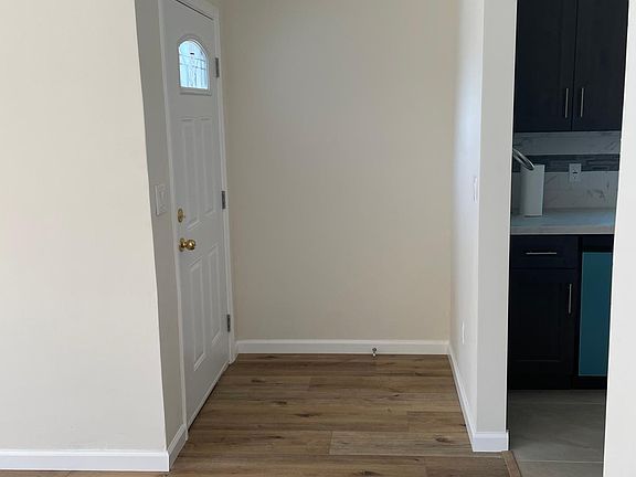 4th image of 112 E B St