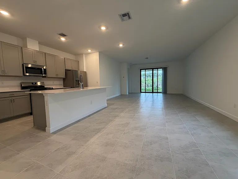10755 NW Wilgrove Ln — Photo 3