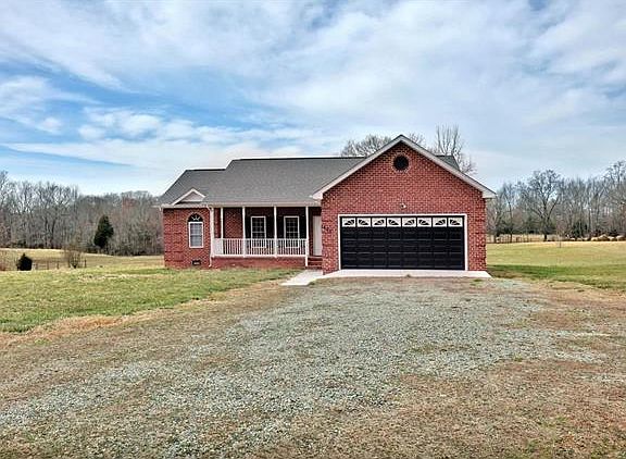 5th image of 1601 Cook Rd