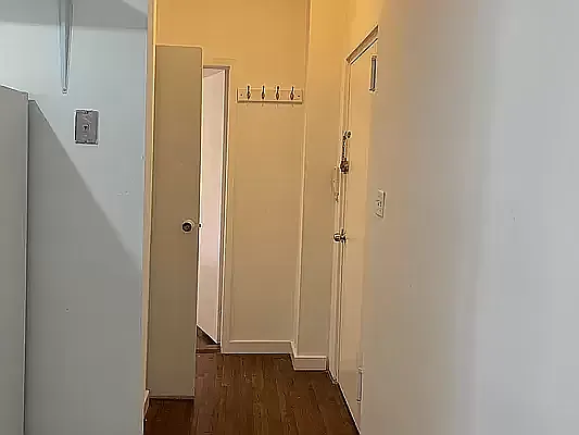 Rented by R New York | media 24