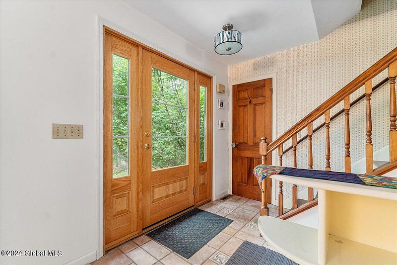 5th image of 17 Northwood Drive