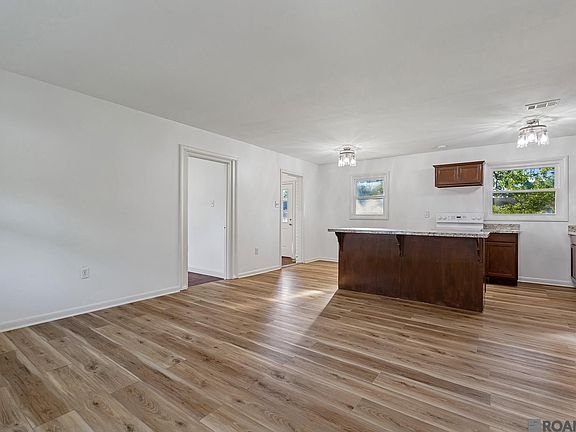 3rd image of 1834 McQuaid Dr