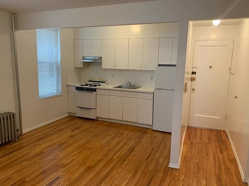 1st image of 9004 3rd Ave #1