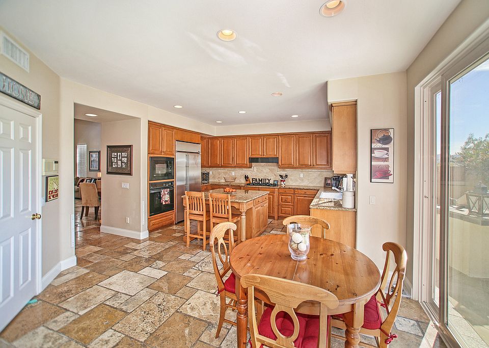 1st image of 21 Wild Rose Pl