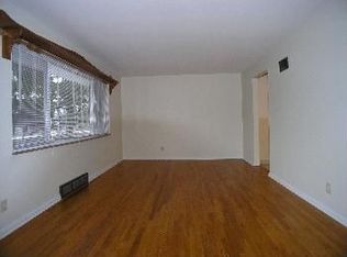 942 Rayburn Ave, Saint Louis, MO