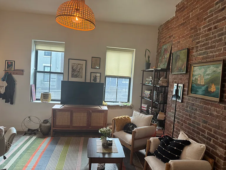 2015 Forbes Ave — Photo 3