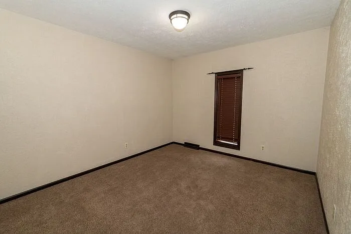 12144 Pennyroyal Ln — Photo 25