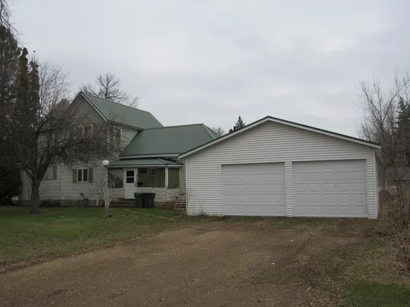 633 3rd Ave, Brewster, MN 56119