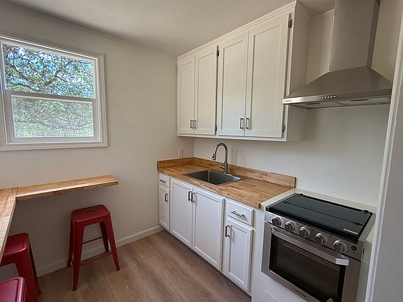 3rd image of 9670 Carrie Ln Unit C