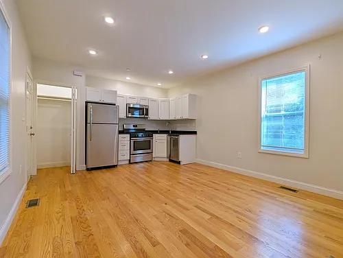 44 Cogswell Ave Photo 1