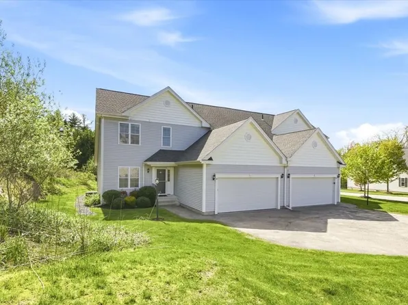 30 Shadow Creek Ln Unit 30, Ashland, MA 01721