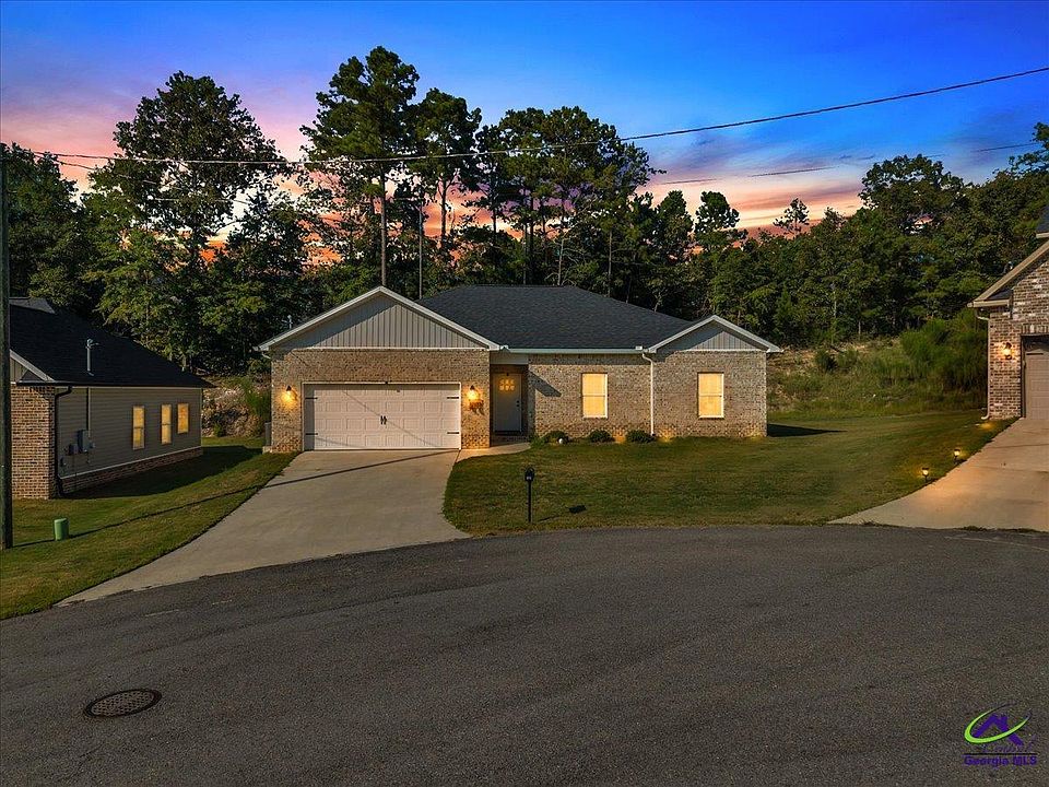 1st image of 209 Sugar Maple Ct