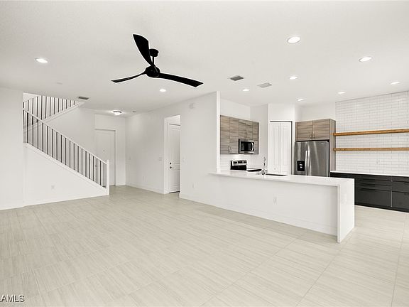 4th image of 5562 Agostino Way