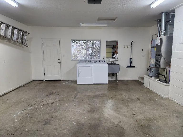 10301 Buena Vista Dr — Photo 14