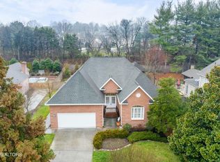 7027 Lawford Rd, Knoxville, TN 37919