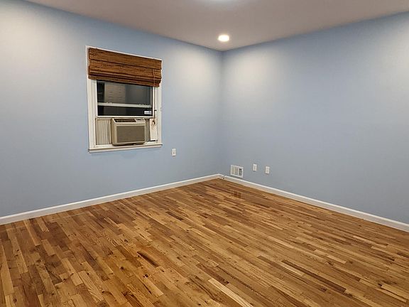 4th image of 12 Copley St Floor 1