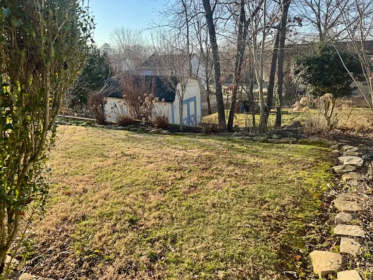 1612 Clear Brook Dr — Photo 2