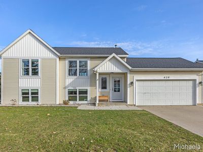 429 Plum St, Wayland, MI, 49348