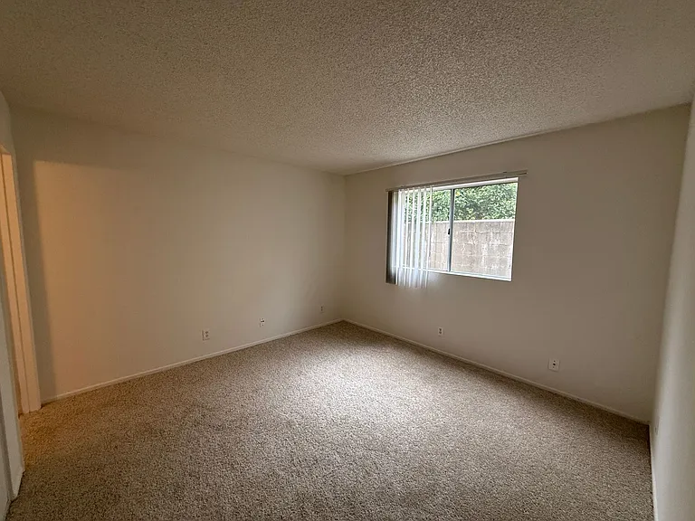 Foothill Blvd. Apartments — Photo 12
