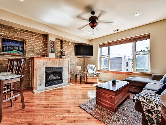 3rd image of 3604 N Albany Ave APT 2F
