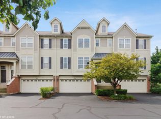 351 N Commerce St #351, Aurora, IL 60504