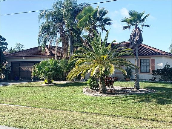 3rd image of 2083 SE Joyner Cir