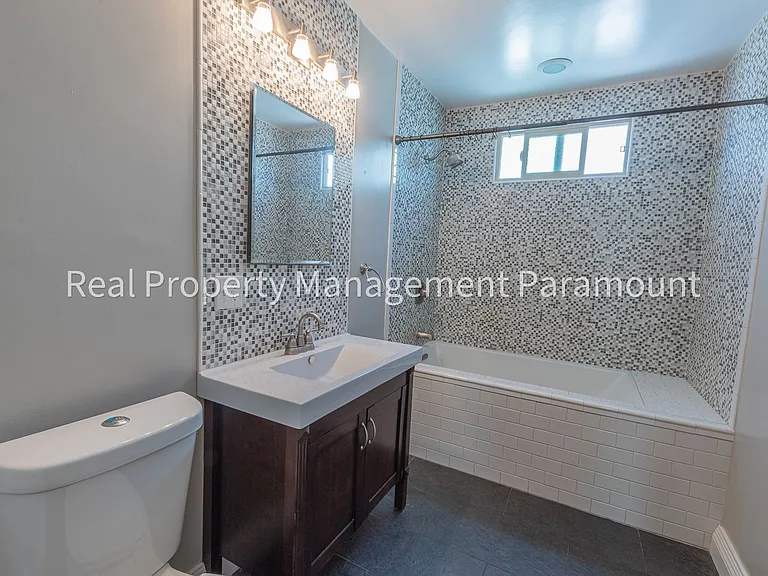 1925 South Harcourt Avenue, — Photo 24