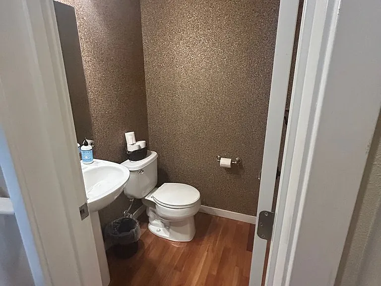 2106 Yakima Ct — Photo 31