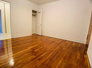 21-27 27th St #1B1, Astoria, NY 11105