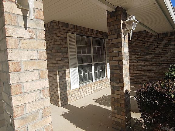 4th image of 26 Flint Hill Ln