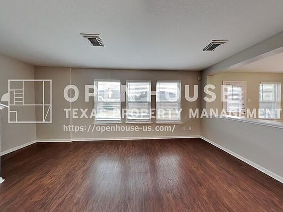 4th image of 20631 Hillsdale Park Dr