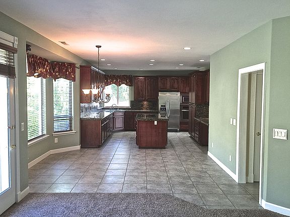 3rd image of 238 Englewood Dr