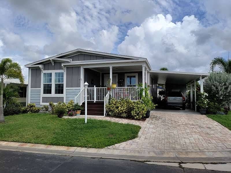 1st image of 398 Wentworth Ct