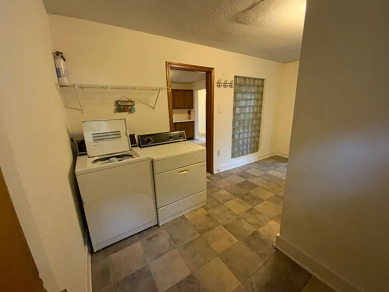 1408 Bass Ave — Photo 11