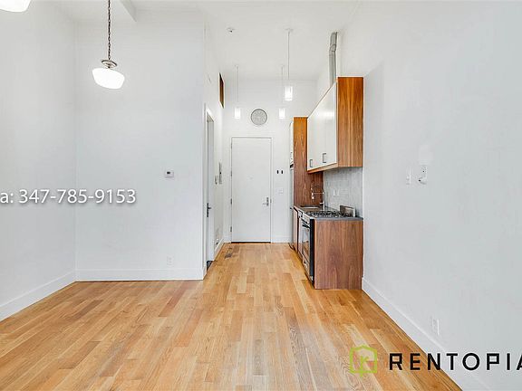 2nd image of 949 Willoughby Ave #347
