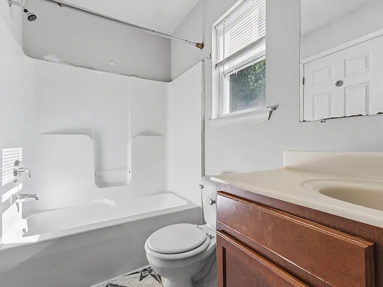 506 Fisher Pl — Photo 12
