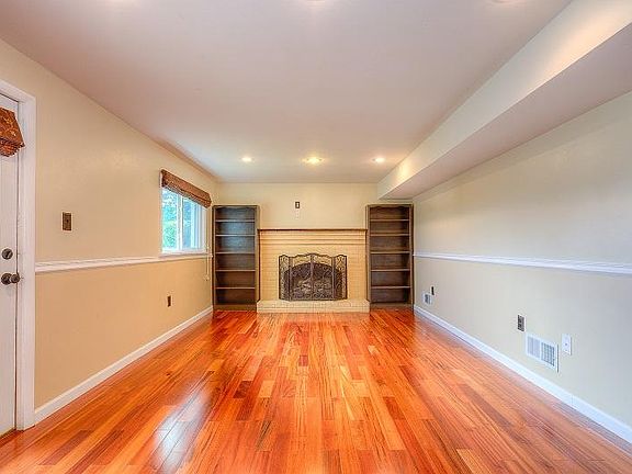 3rd image of 3852 Kentland Dr