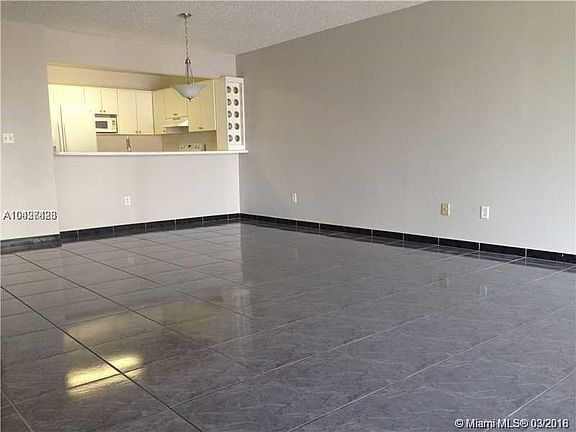 3rd image of 16531 NE 35th Ave #101