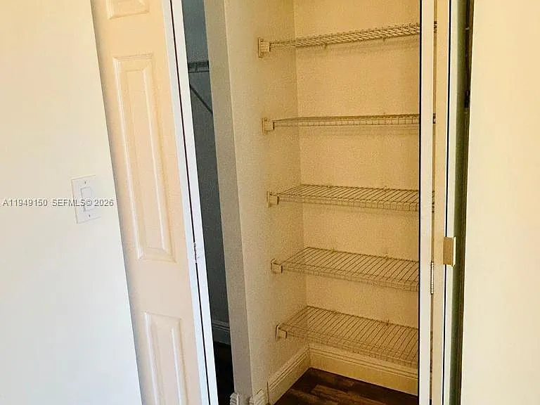 1000 Saint Charles Pl #721 — Photo 25