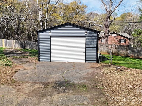 3rd image of 2988 Laboratory Rd