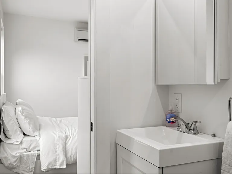 130 Fisher Ave #3 — Photo 3
