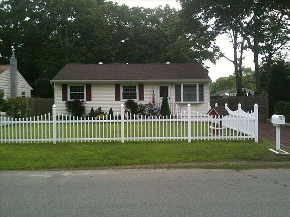 2nd image of 576 Alfred Ln